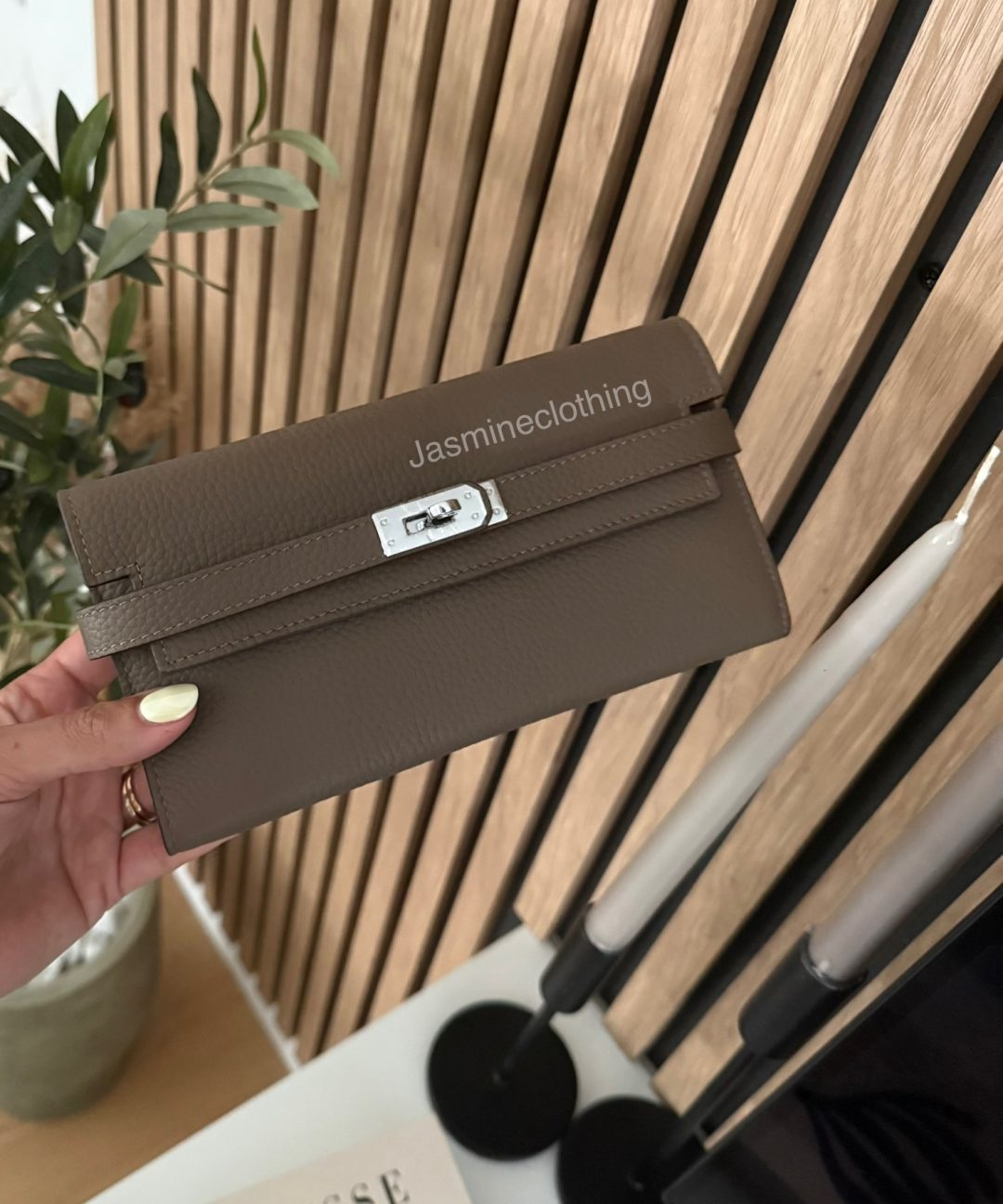 Portefeuilles taupe